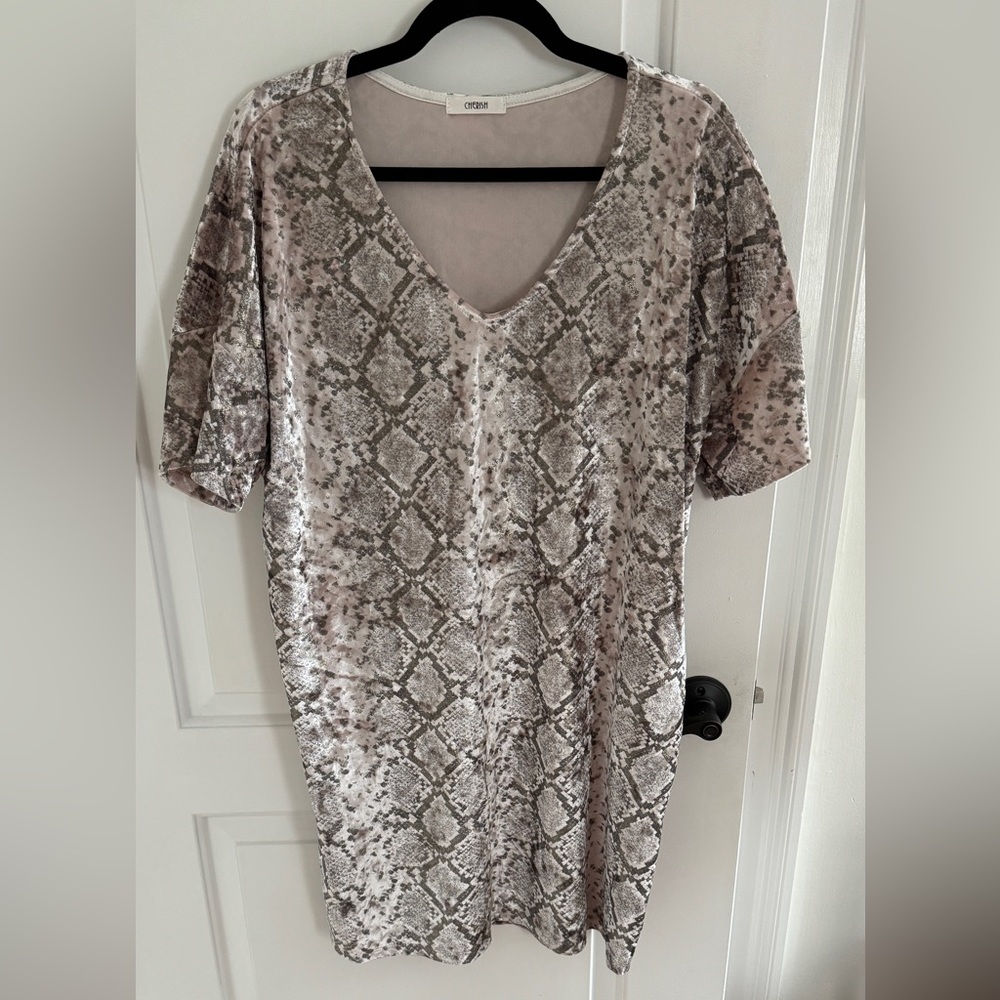 Sparkle dress with sleeves